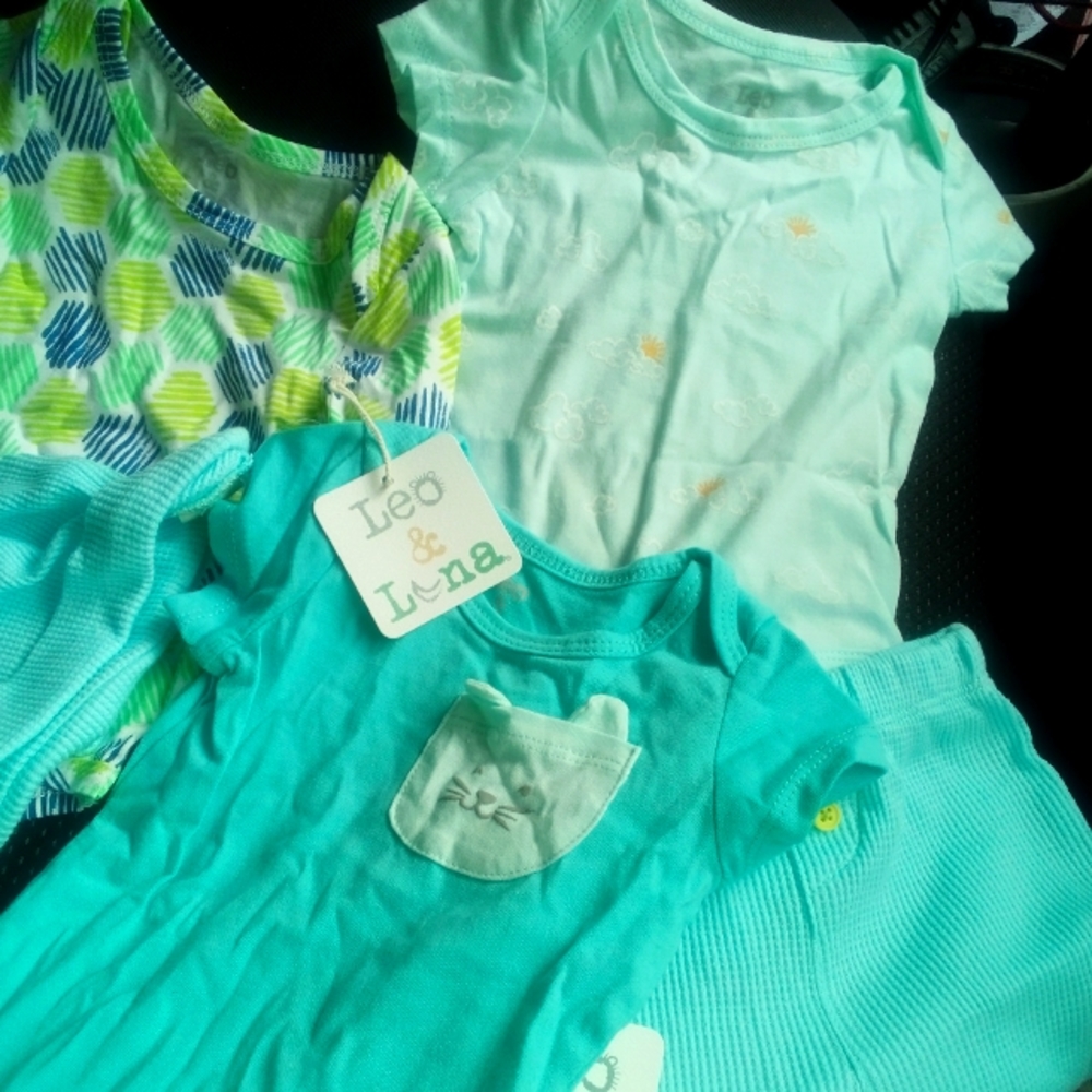NWT Leo & Luna baby girl set of 3 teal onesies w matching pants & hat-0-3 months